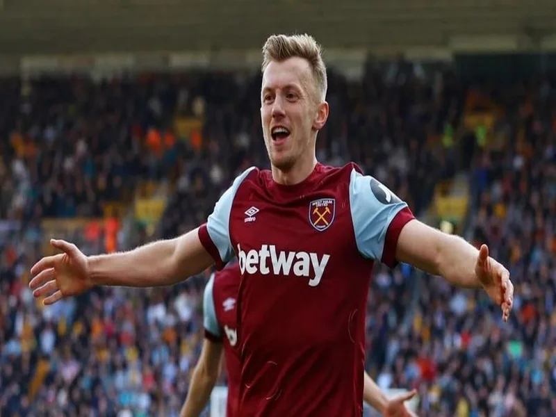 伯恩利有意西汉姆联中场沃德-普劳斯，球员近期遭冷遇